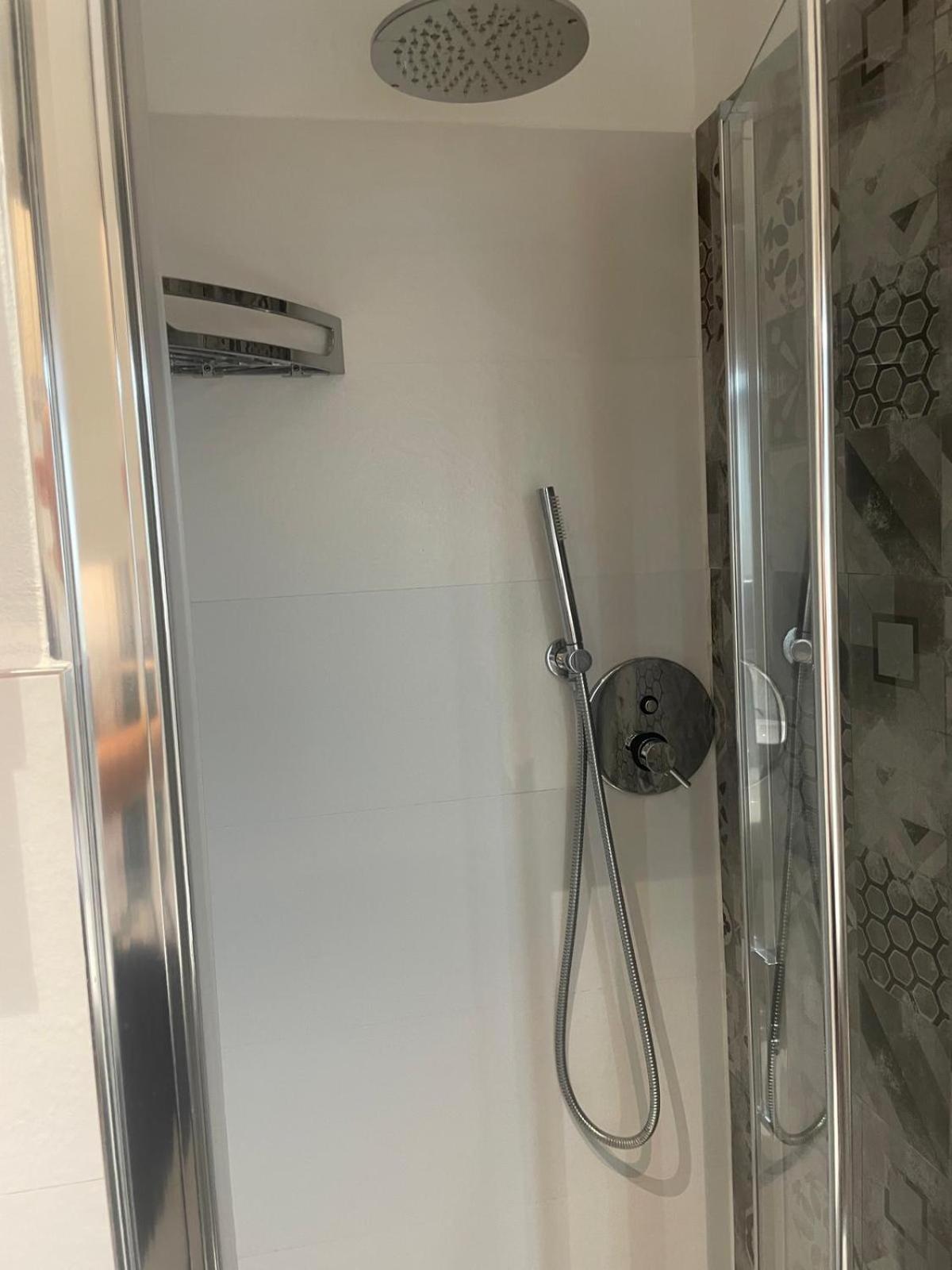 Drooms 4,0 Domotic Smart Self 24H,7 Vicino Treni Porta Susa E Centro Storico Torino Kültér fotó