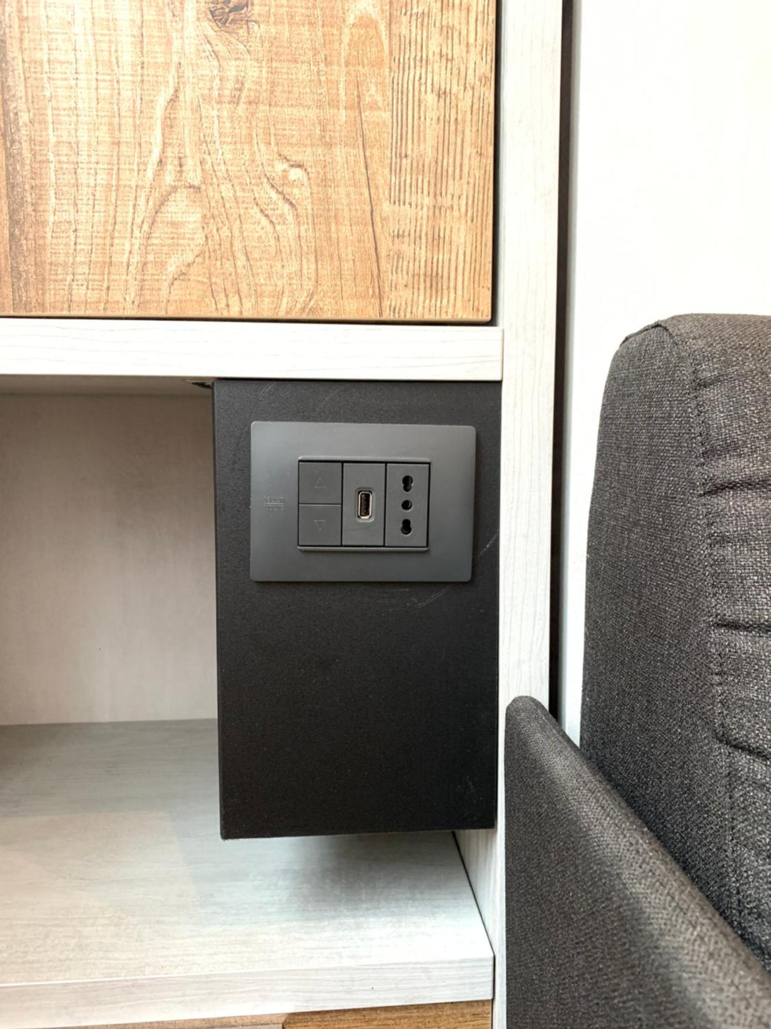 Drooms 4,0 Domotic Smart Self 24H,7 Vicino Treni Porta Susa E Centro Storico Torino Kültér fotó