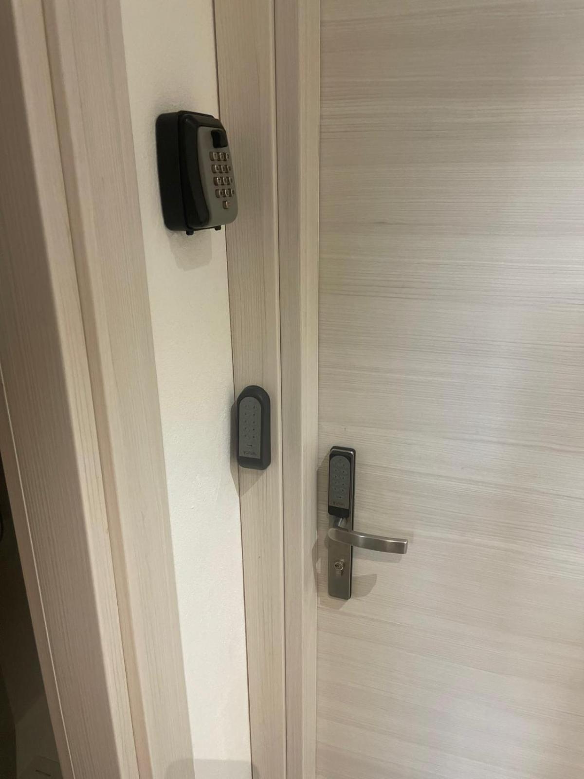Drooms 4,0 Domotic Smart Self 24H,7 Vicino Treni Porta Susa E Centro Storico Torino Kültér fotó