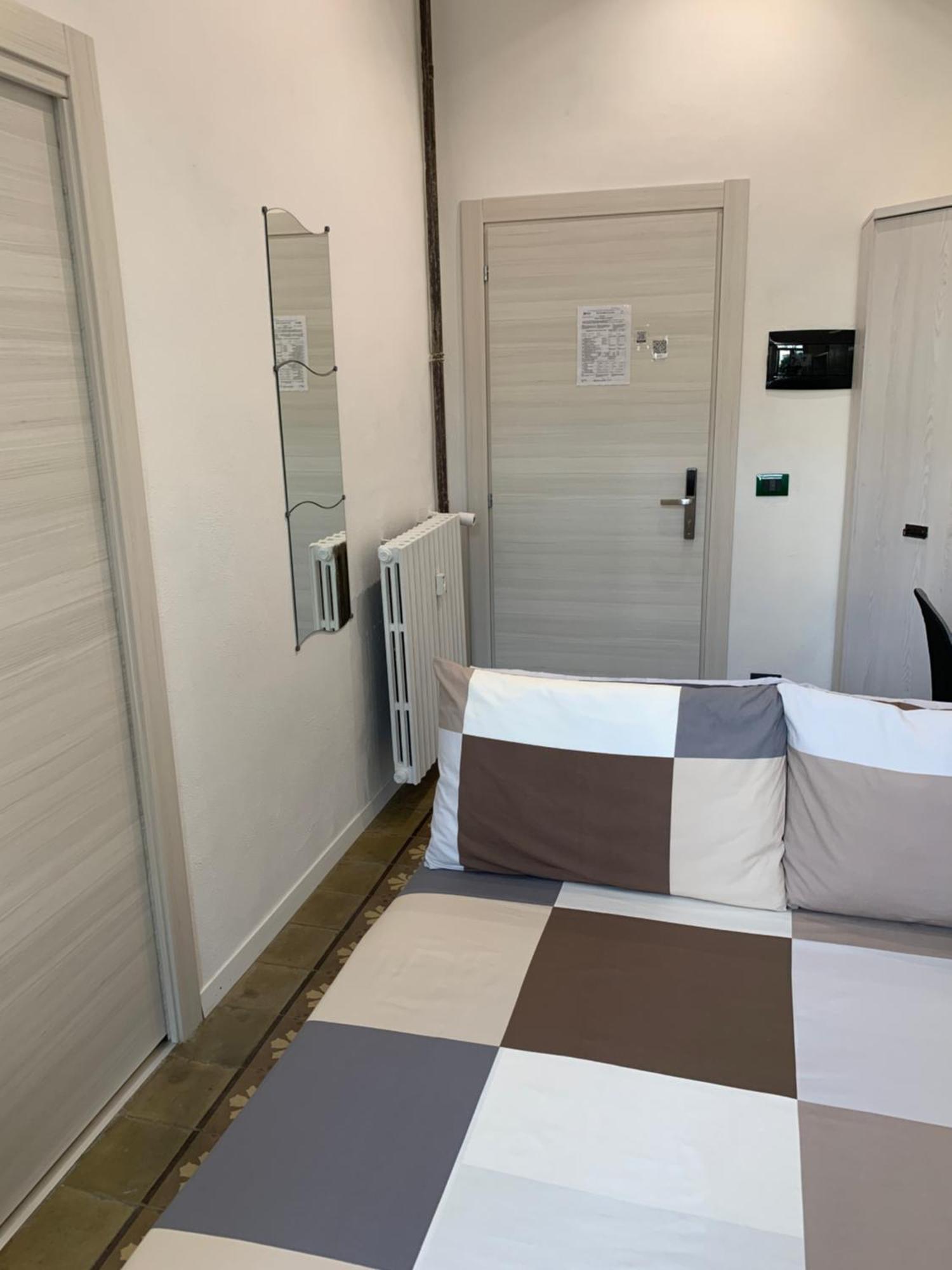 Drooms 4,0 Domotic Smart Self 24H,7 Vicino Treni Porta Susa E Centro Storico Torino Kültér fotó