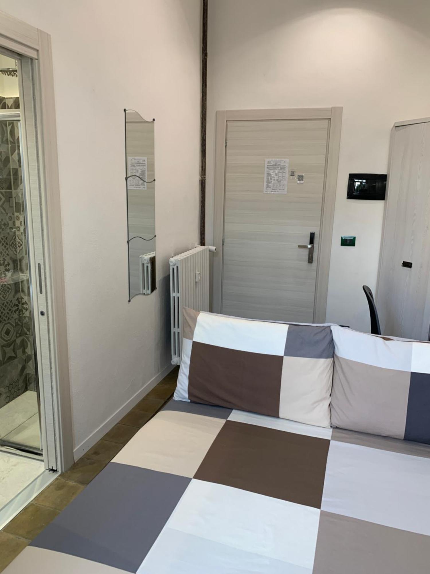 Drooms 4,0 Domotic Smart Self 24H,7 Vicino Treni Porta Susa E Centro Storico Torino Kültér fotó